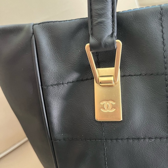 Authentic Chanel Chocolate Bar Tote - Picture 13 of 15